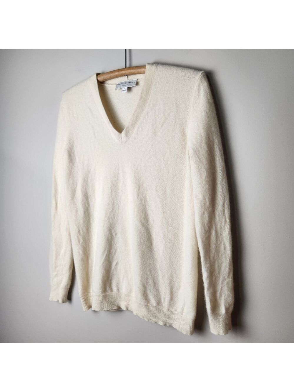 White + Warren Essentials Cashmere V-Neck Sweater | Size L - Picture 3 of 16